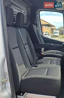 Грузовой фургон Mercedes-Benz Sprinter 2020 в 