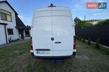 Грузовой фургон Mercedes-Benz Sprinter 2018 в 