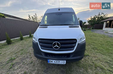 Грузовой фургон Mercedes-Benz Sprinter 2018 в 