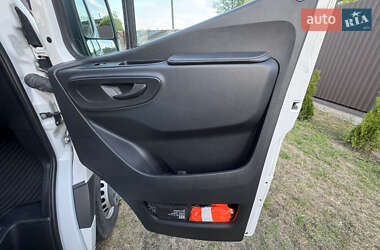 Грузовой фургон Mercedes-Benz Sprinter 2018 в 