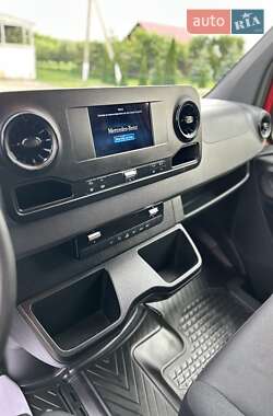 Грузовой фургон Mercedes-Benz Sprinter 2020 в 