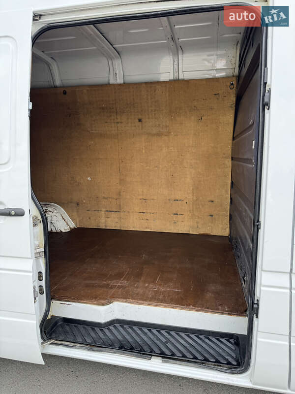 Вантажний фургон Mercedes-Benz Sprinter 2005 в Рівному