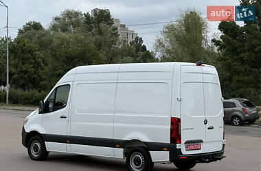 Грузовой фургон Mercedes-Benz Sprinter 2021 в 