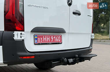 Грузовой фургон Mercedes-Benz Sprinter 2021 в 