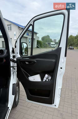 Грузовой фургон Mercedes-Benz Sprinter 2021 в 