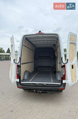Грузовой фургон Mercedes-Benz Sprinter 2021 в 