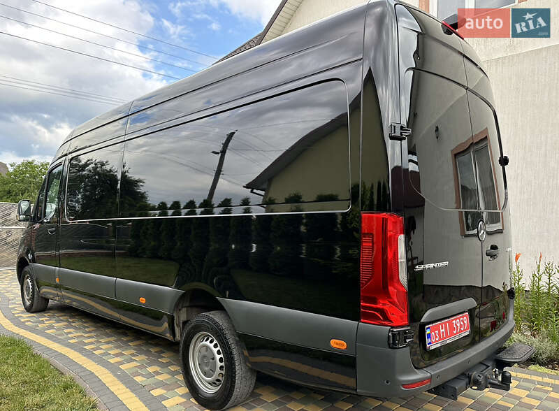 Грузопассажирский фургон Mercedes-Benz Sprinter 2020 в Кадубовцах