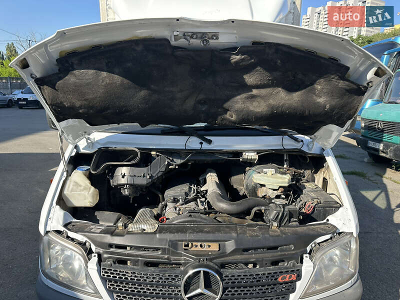 Грузовой фургон Mercedes-Benz Sprinter 2003 в Днепре