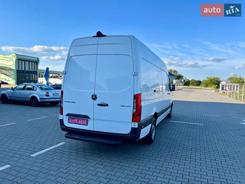 Грузовой фургон Mercedes-Benz Sprinter 2021 в Нововолынске