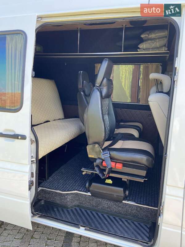 Микроавтобус Mercedes-Benz Sprinter 2005 в Калуше