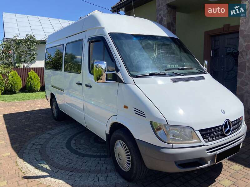 Микроавтобус Mercedes-Benz Sprinter 2005 в Калуше