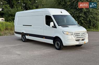 Грузовой фургон Mercedes-Benz Sprinter 2020 в 