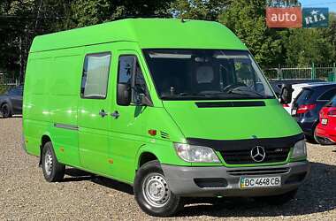 Вантажопасажирський фургон Mercedes-Benz Sprinter 2006 в Стрию