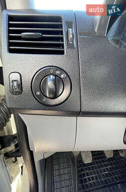 Грузовой фургон Mercedes-Benz Sprinter 2010 в 