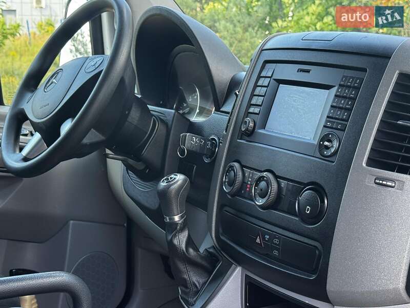 Вантажний фургон Mercedes-Benz Sprinter 2019 в Рівному
