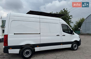 Грузовой фургон Mercedes-Benz Sprinter 2020 в 