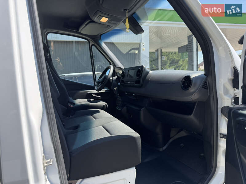 Грузовой фургон Mercedes-Benz Sprinter 2020 в Черновцах