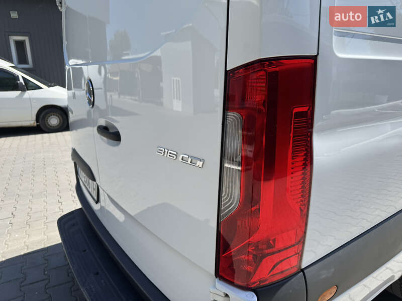 Грузовой фургон Mercedes-Benz Sprinter 2020 в Черновцах