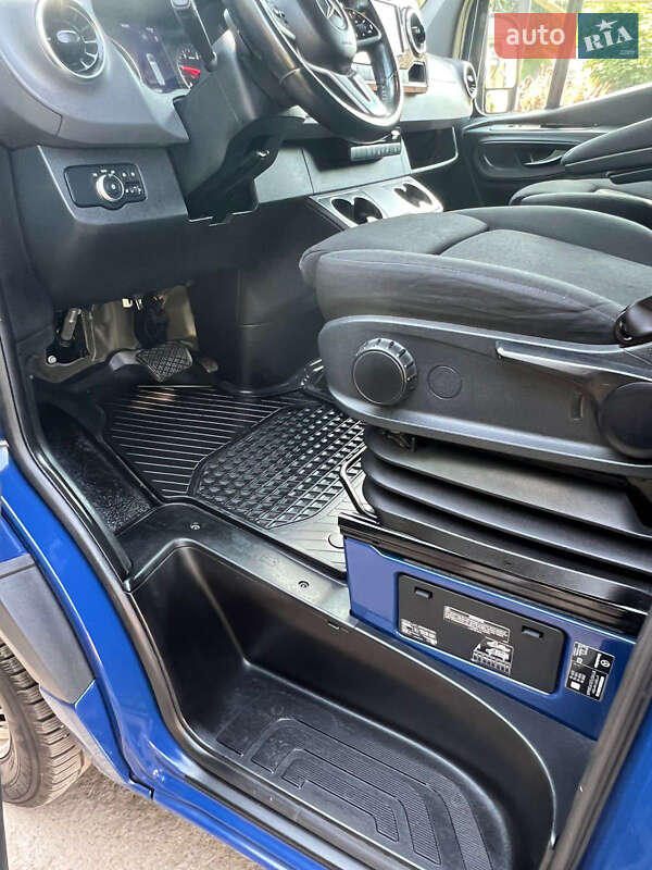 Грузовой фургон Mercedes-Benz Sprinter 2022 в Черновцах