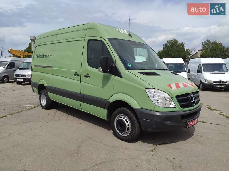 Грузовой фургон Mercedes-Benz Sprinter 2011 в 