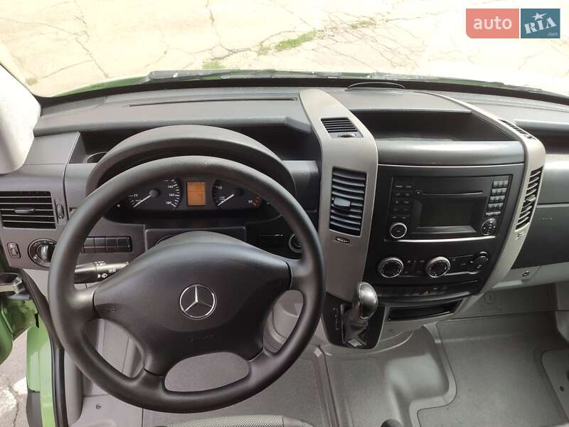 Грузовой фургон Mercedes-Benz Sprinter 2011 в Ровно