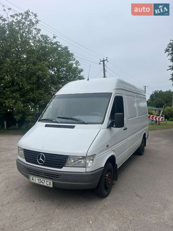 Mercedes-Benz Sprinter 2000
