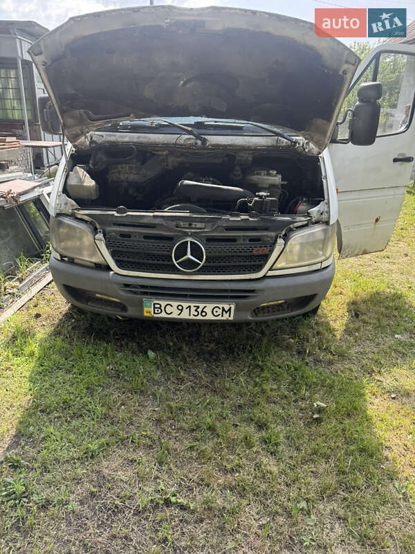 Mercedes-Benz Sprinter 2005