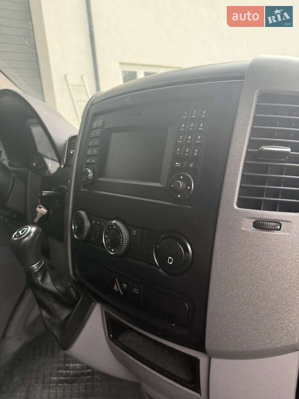 Грузовой фургон Mercedes-Benz Sprinter 2016 в Хотине