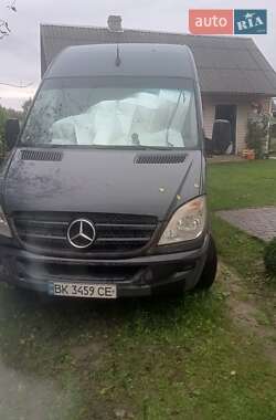 Вантажний фургон Mercedes-Benz Sprinter 2007 в Рівному