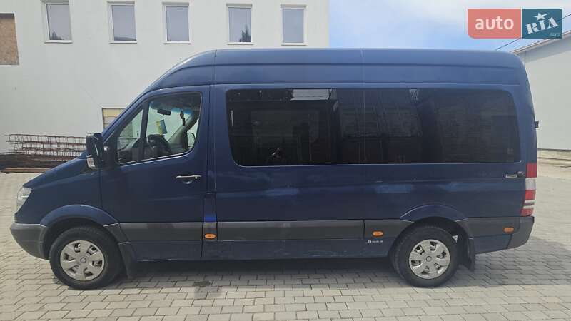 Вантажопасажирський фургон Mercedes-Benz Sprinter 2012 в Рівному