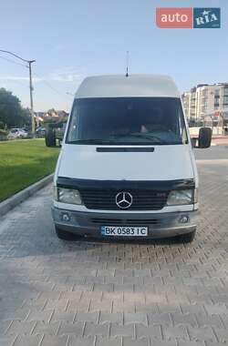 Вантажний фургон Mercedes-Benz Sprinter 1999 в Рівному