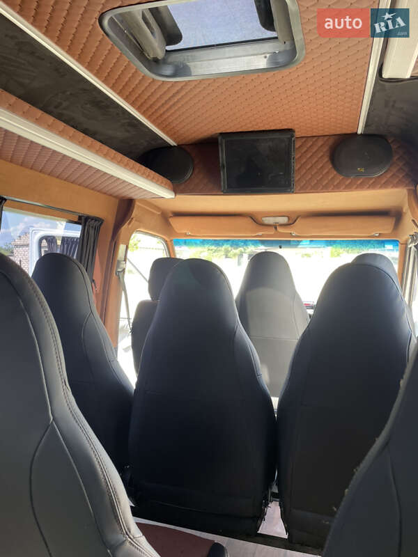 Микроавтобус Mercedes-Benz Sprinter 2005 в Черновцах