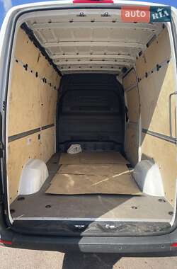 Грузовой фургон Mercedes-Benz Sprinter 2022 в 