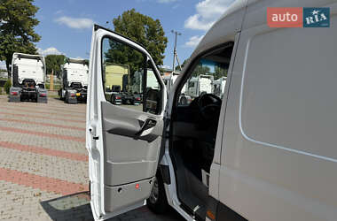 Грузовой фургон Mercedes-Benz Sprinter 2016 в 