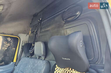 Грузовой фургон Mercedes-Benz Sprinter 2004 в  фото 9 Грузовой фургон Mercedes-Benz Sprinter 2004 в