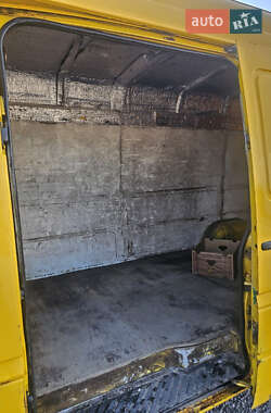 Грузовой фургон Mercedes-Benz Sprinter 2004 в  фото 11 Грузовой фургон Mercedes-Benz Sprinter 2004 в