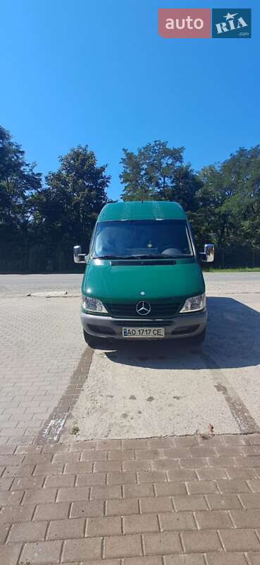 Микроавтобус Mercedes-Benz Sprinter 2003 в Рахове