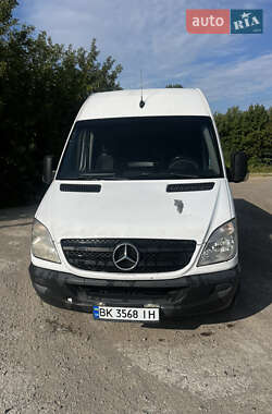 Вантажний фургон Mercedes-Benz Sprinter 2007 в Рівному