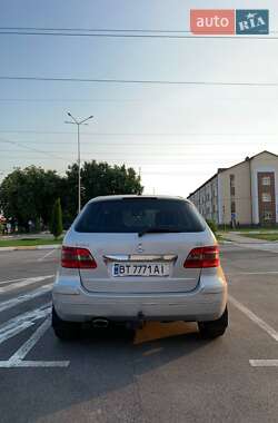 Хэтчбек Mercedes-Benz Sprinter 2003 в 