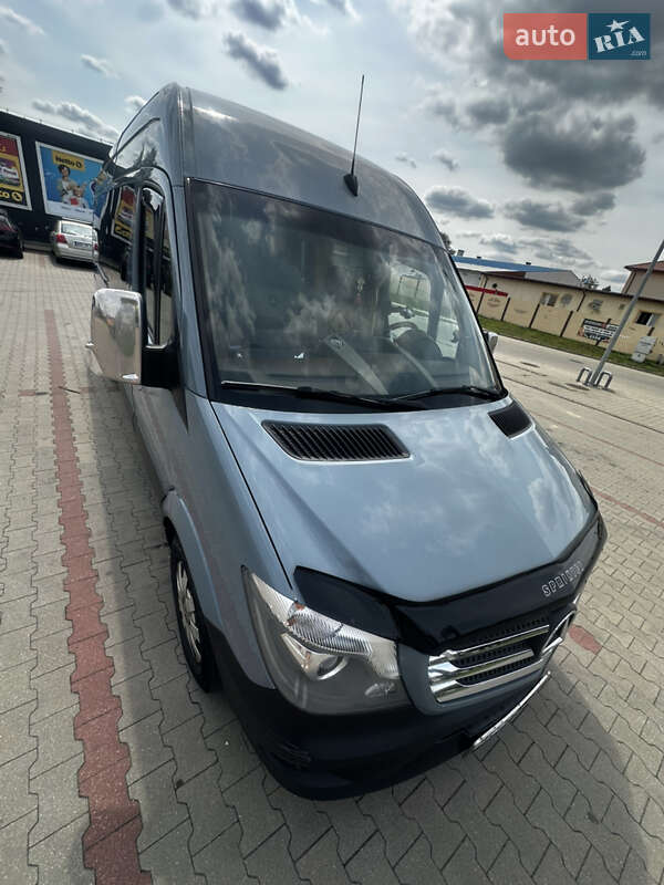 Микроавтобус Mercedes-Benz Sprinter 2016 в Нововолынске