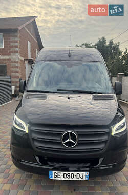 Грузовой фургон Mercedes-Benz Sprinter 2022 в 