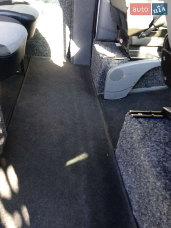 Микроавтобус Mercedes-Benz Sprinter 2006 в Вижнице