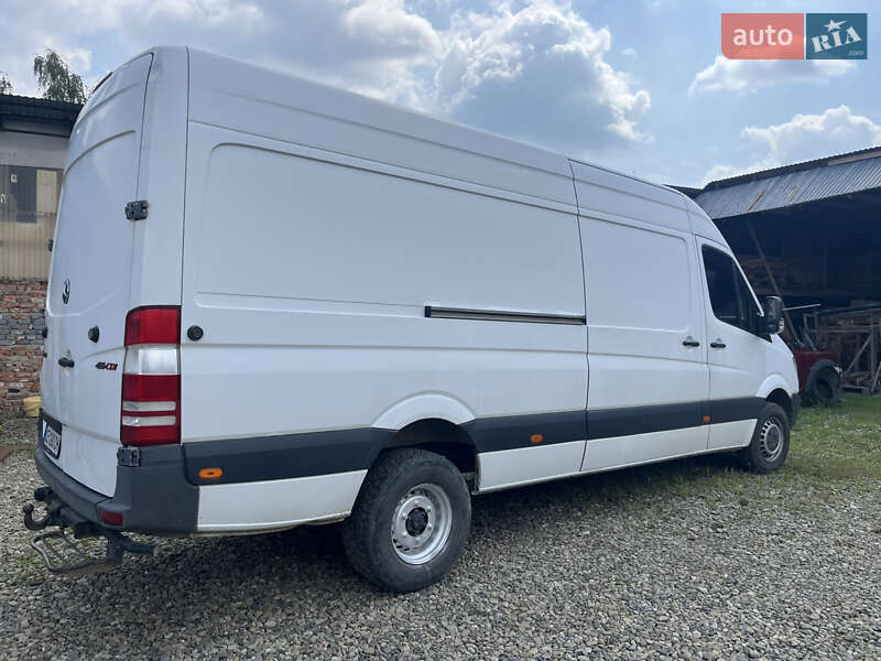 Грузовой фургон Mercedes-Benz Sprinter 2012 в Вижнице