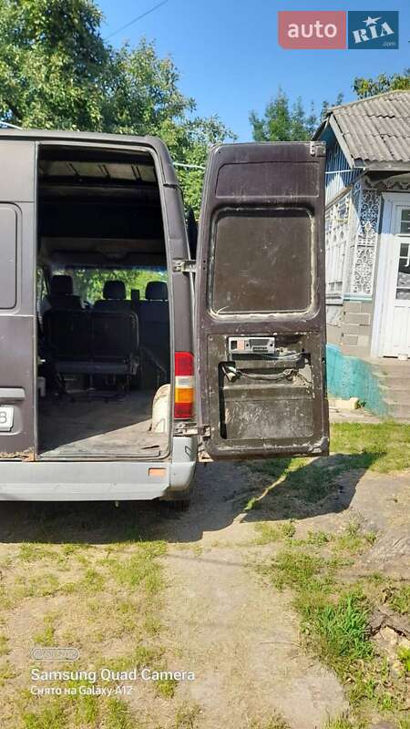 Вантажопасажирський фургон Mercedes-Benz Sprinter 1998 в Чернівцях