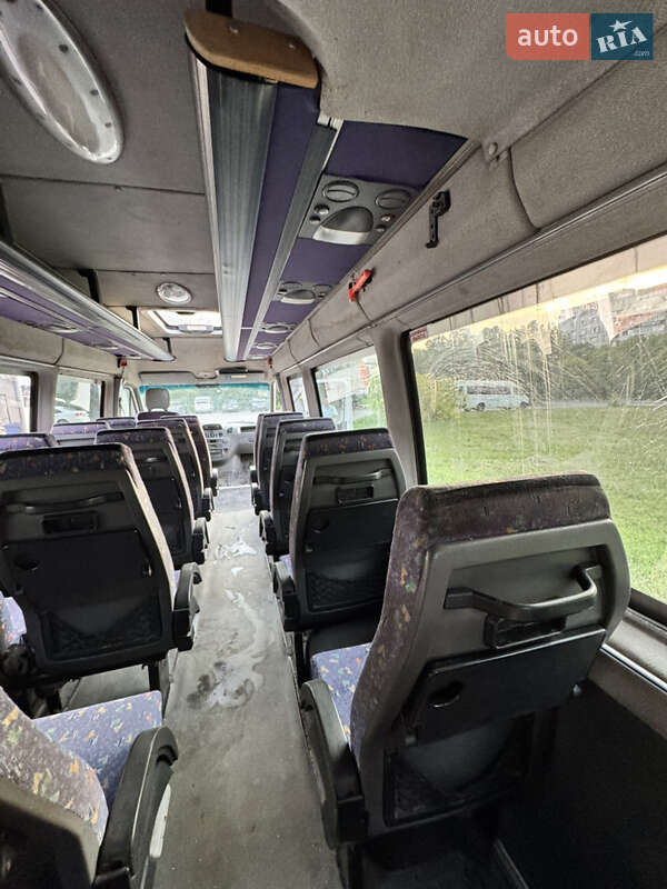 Микроавтобус Mercedes-Benz Sprinter 2002 в Киеве