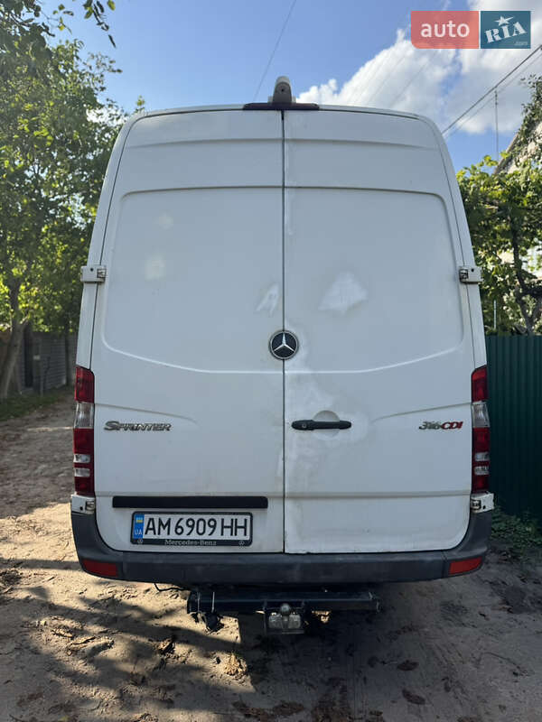 Грузовой фургон Mercedes-Benz Sprinter 2010 в Житомире
