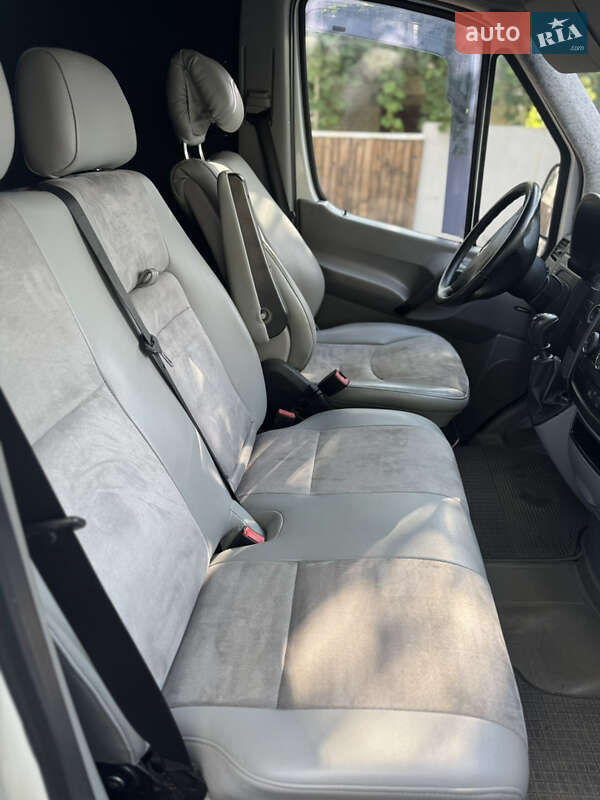 Грузовой фургон Mercedes-Benz Sprinter 2010 в Житомире