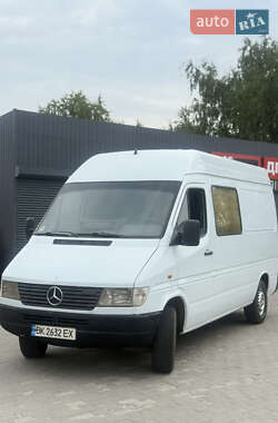 Вантажний фургон Mercedes-Benz Sprinter 1995 в Рівному