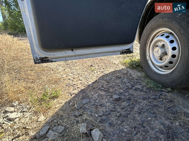 Вантажний фургон Mercedes-Benz Sprinter 2002 в Кривому Розі