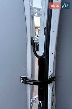 Грузовой фургон Mercedes-Benz Sprinter 2022 в 
